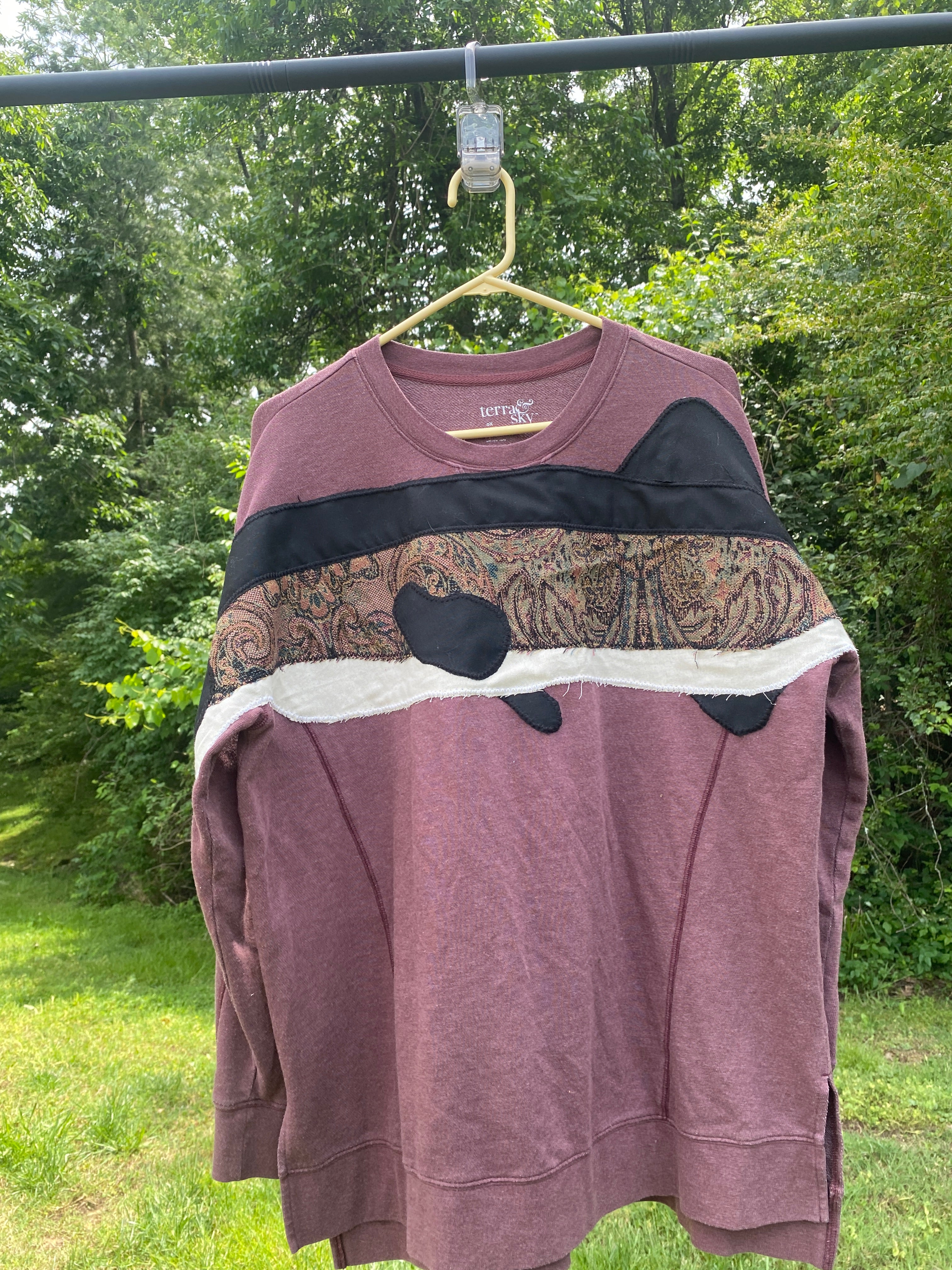 FISH HUG- 0x Crewneck