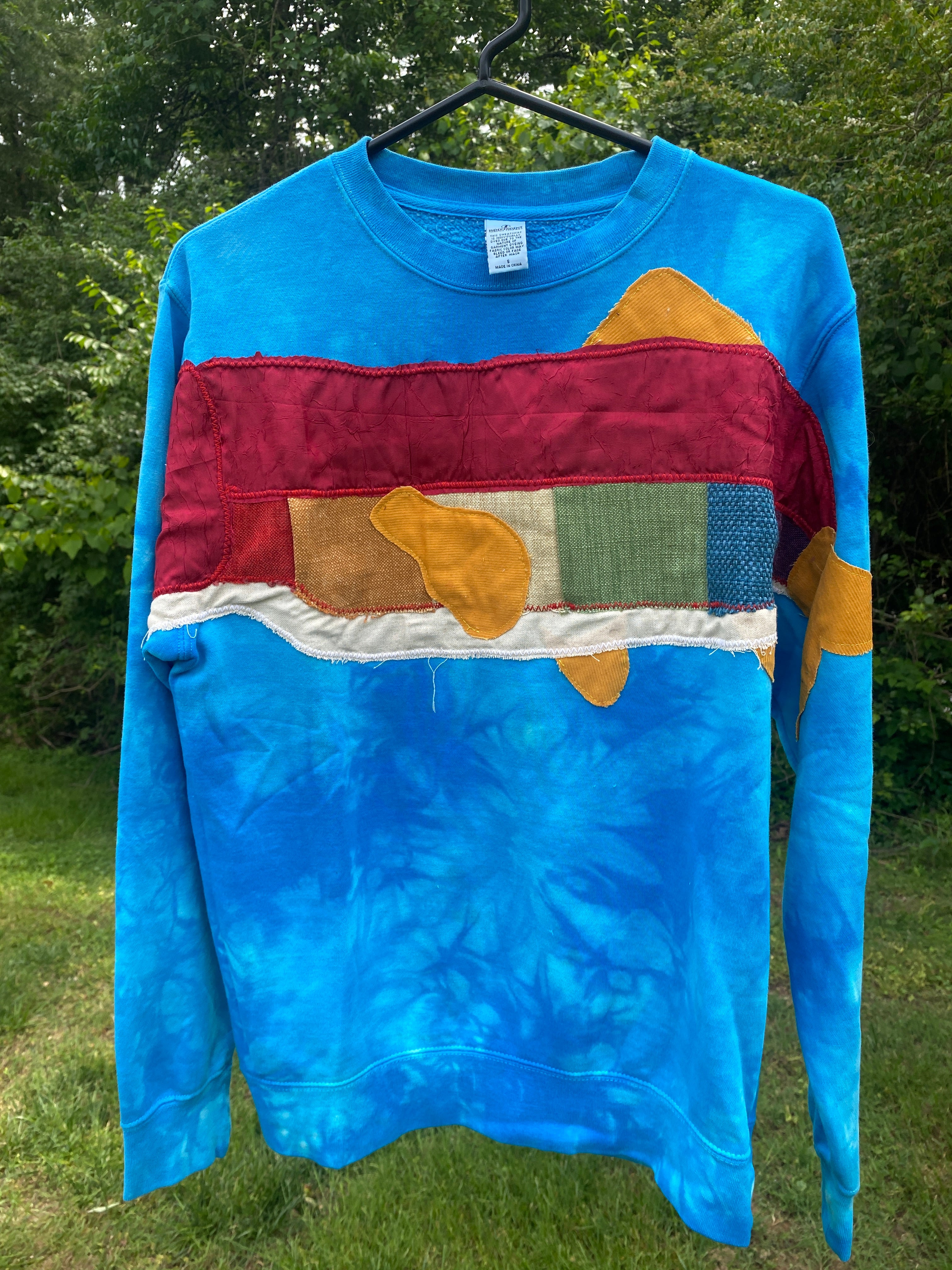 FISH HUG- S Crewneck