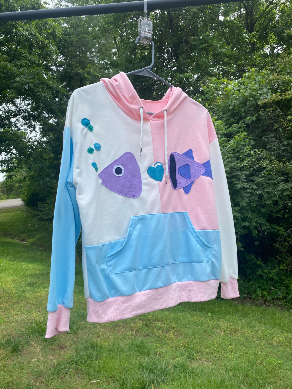 FLOAT ON HEART- XS Hoodie