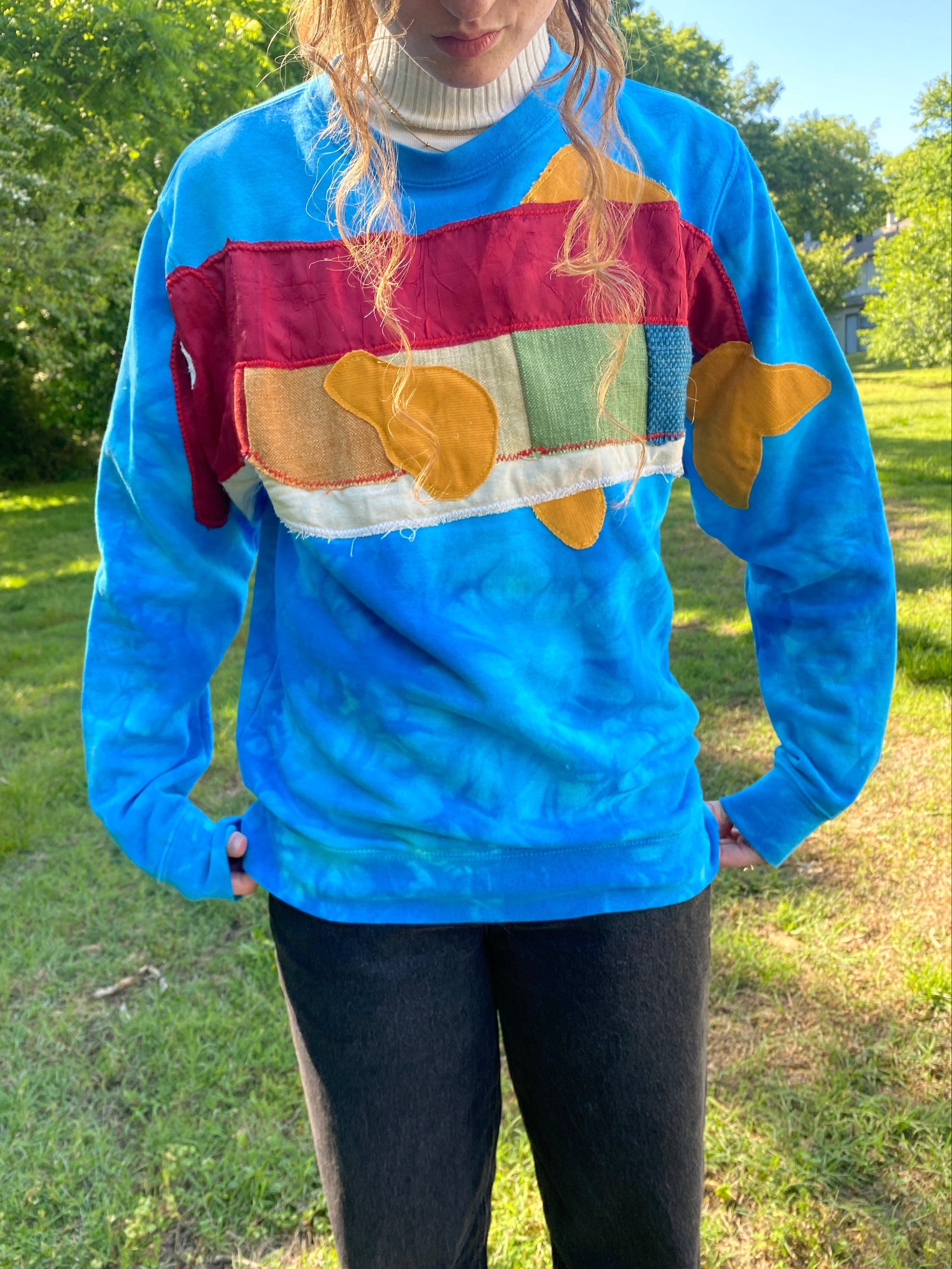 FISH HUG- S Crewneck