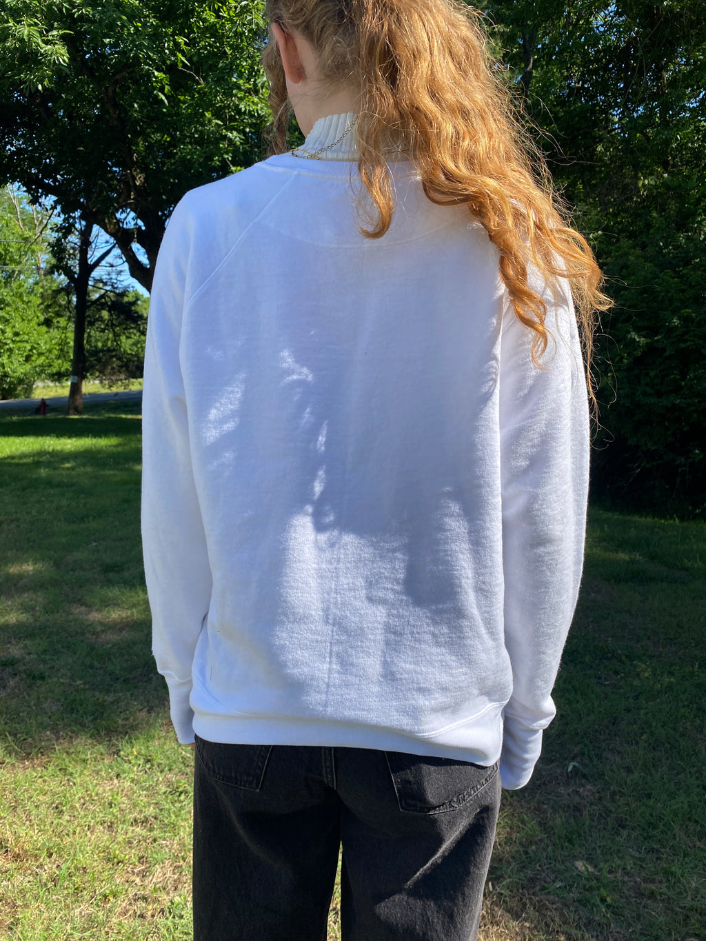 FISH HUG- Large Crewneck