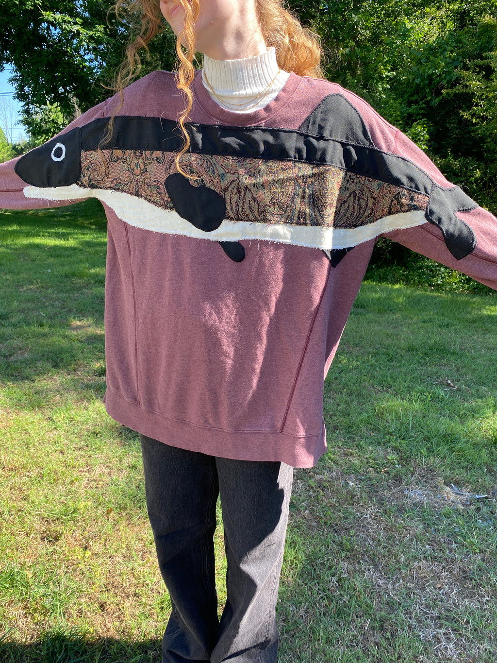 FISH HUG- 0x Crewneck