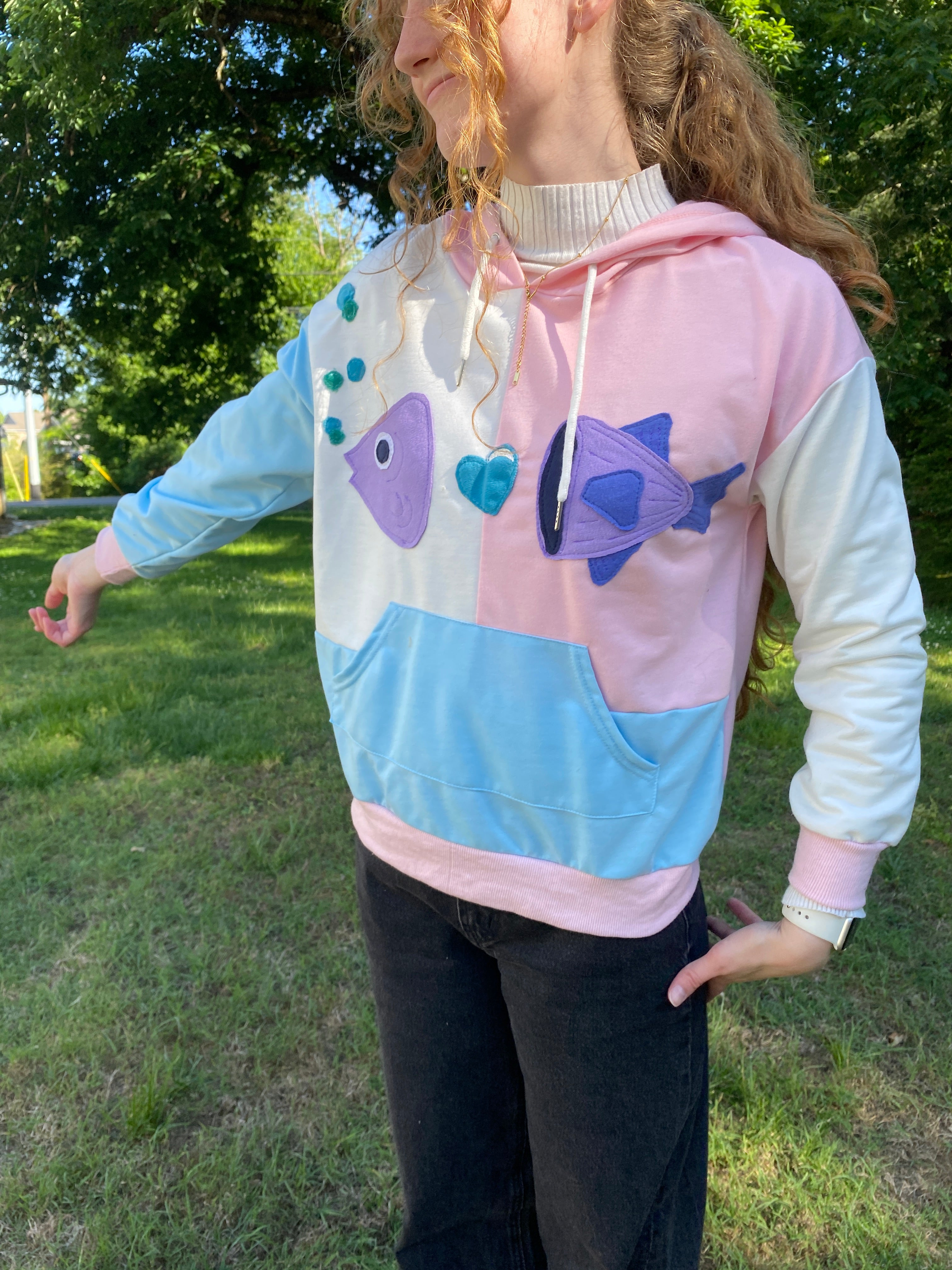 FLOAT ON HEART- XS Hoodie